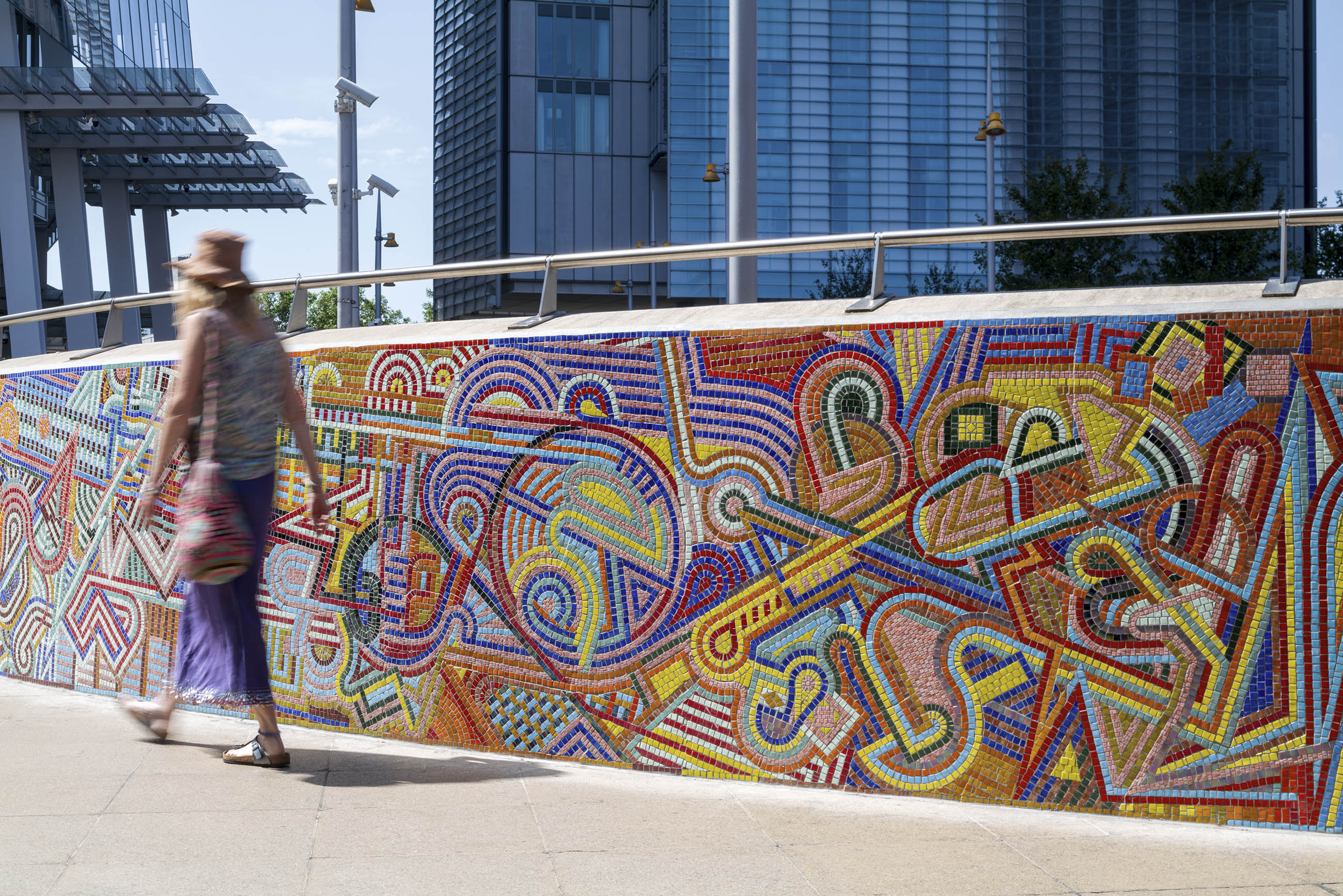 In a River A Thousand Streams, London Bridge Mosaic designed by Adam Nathaniel Furman, photo by Gareth Gardner