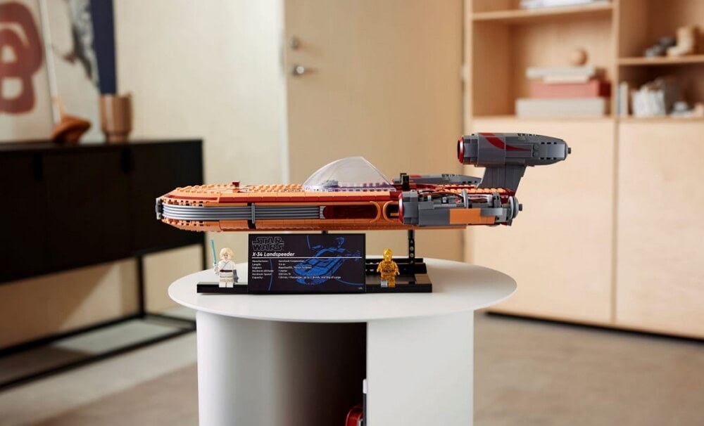 LEGO Star Wars UCS 75341 Luke Skywalker’s Landspeeder set