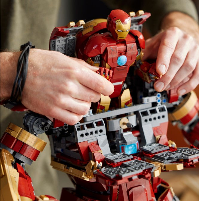 Lego Hulkbuster 76210 Detailed Review – Lightailing