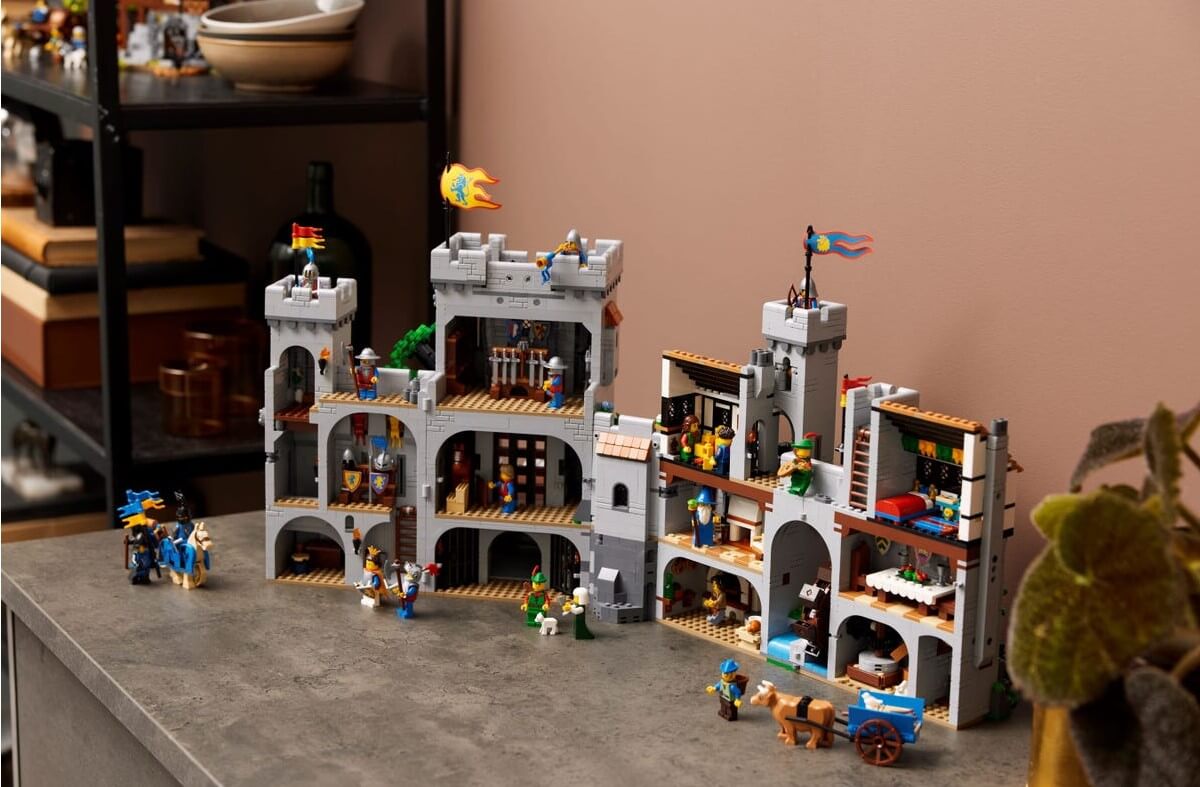 Lion Knights' Castle lego building experience