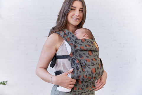 Summer babywearing, with a woven Signature Baby Carrier.