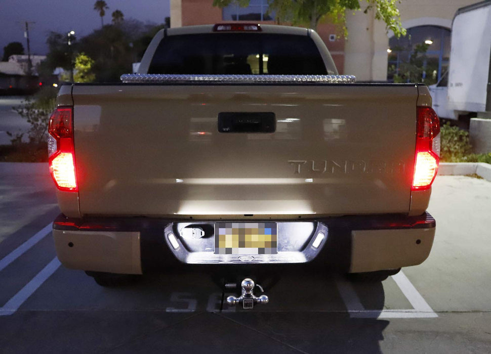 toyota tundra license plate light