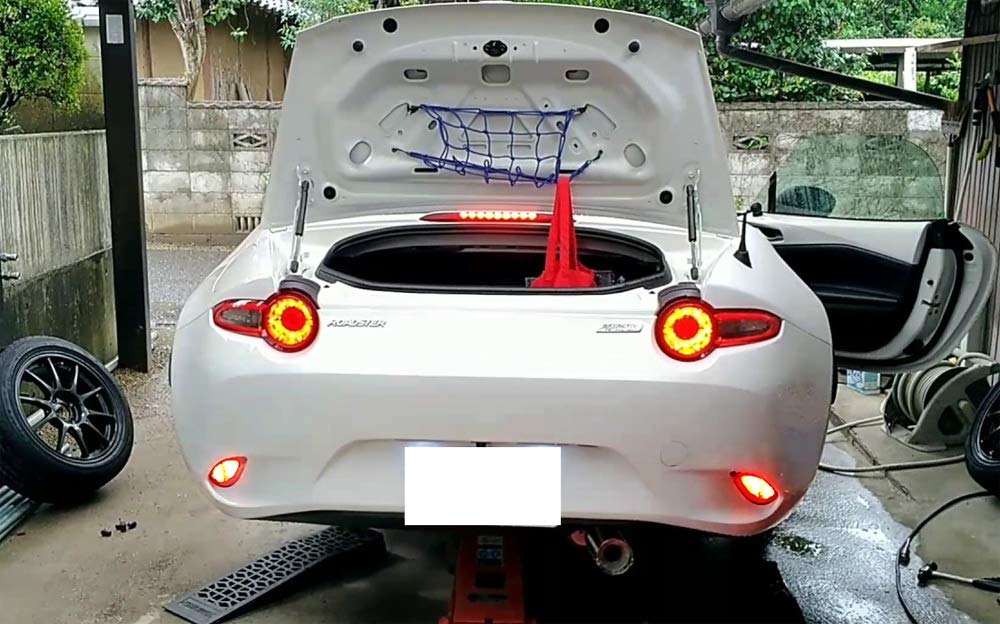 Mazda MX-5 ND Red/White LED Backup Reverse Light/Rear Fog Lamp