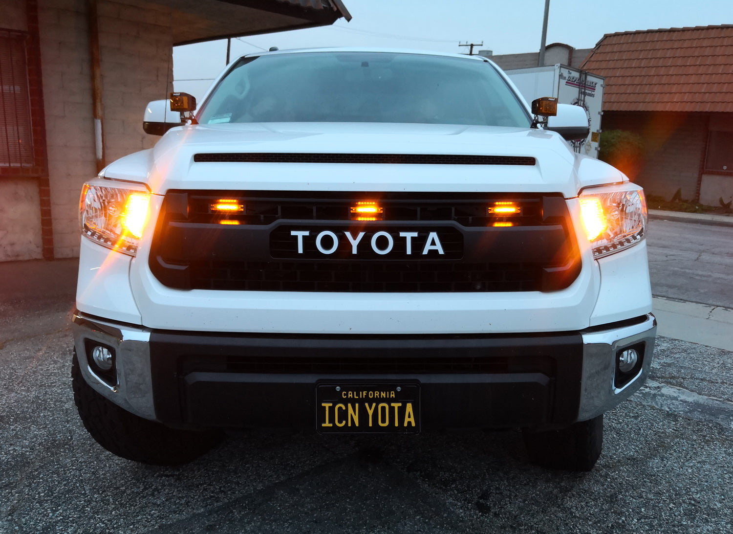 14-up Toyota Tundra Amber LED Center Grille Running Light Kit — iJDMTOY.com