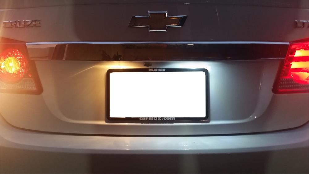 2012 chevy cruze tail light replacement