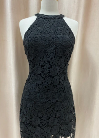 black lace dress 