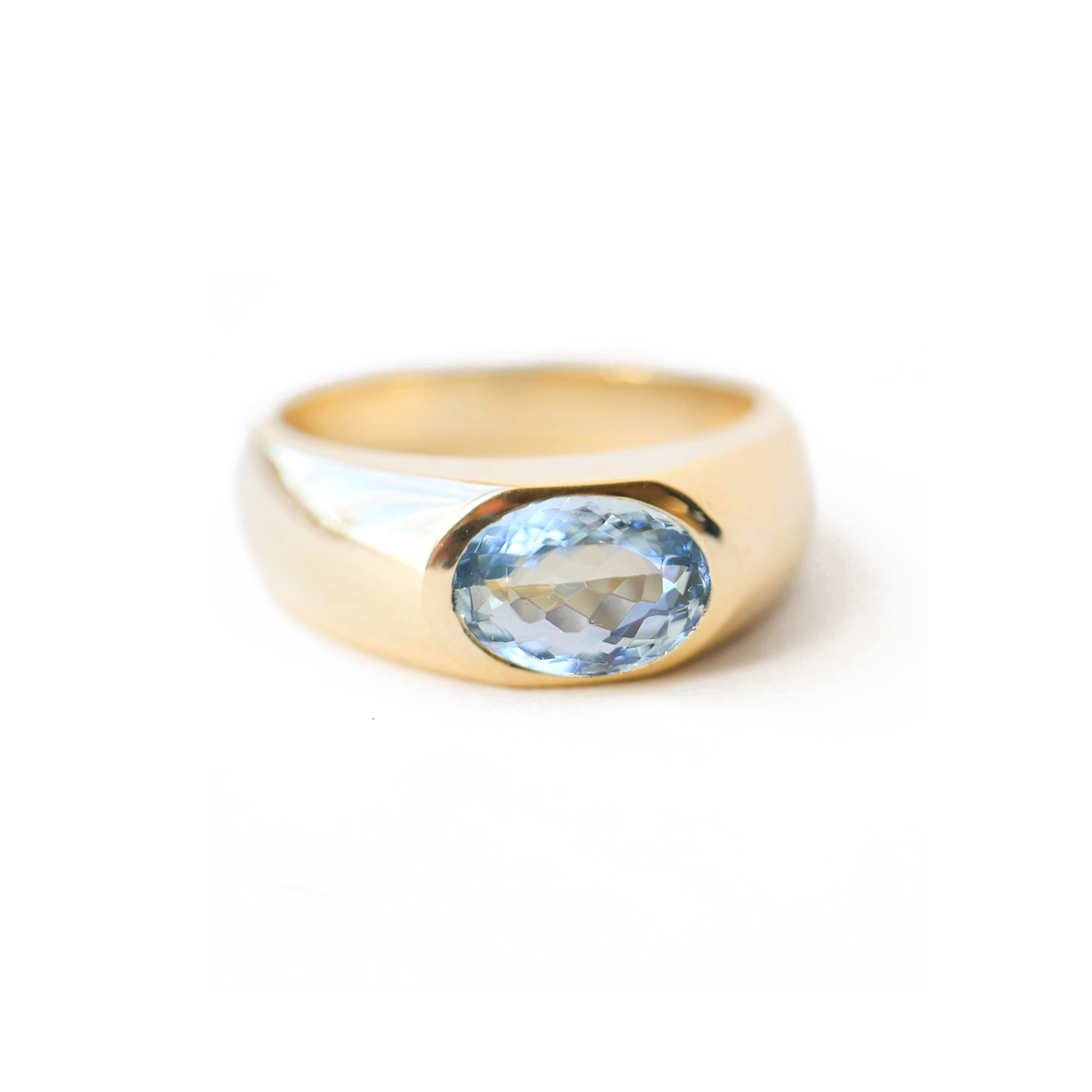 Oval Aquamarine Gold Signet Ring | Berlinger Jewelry