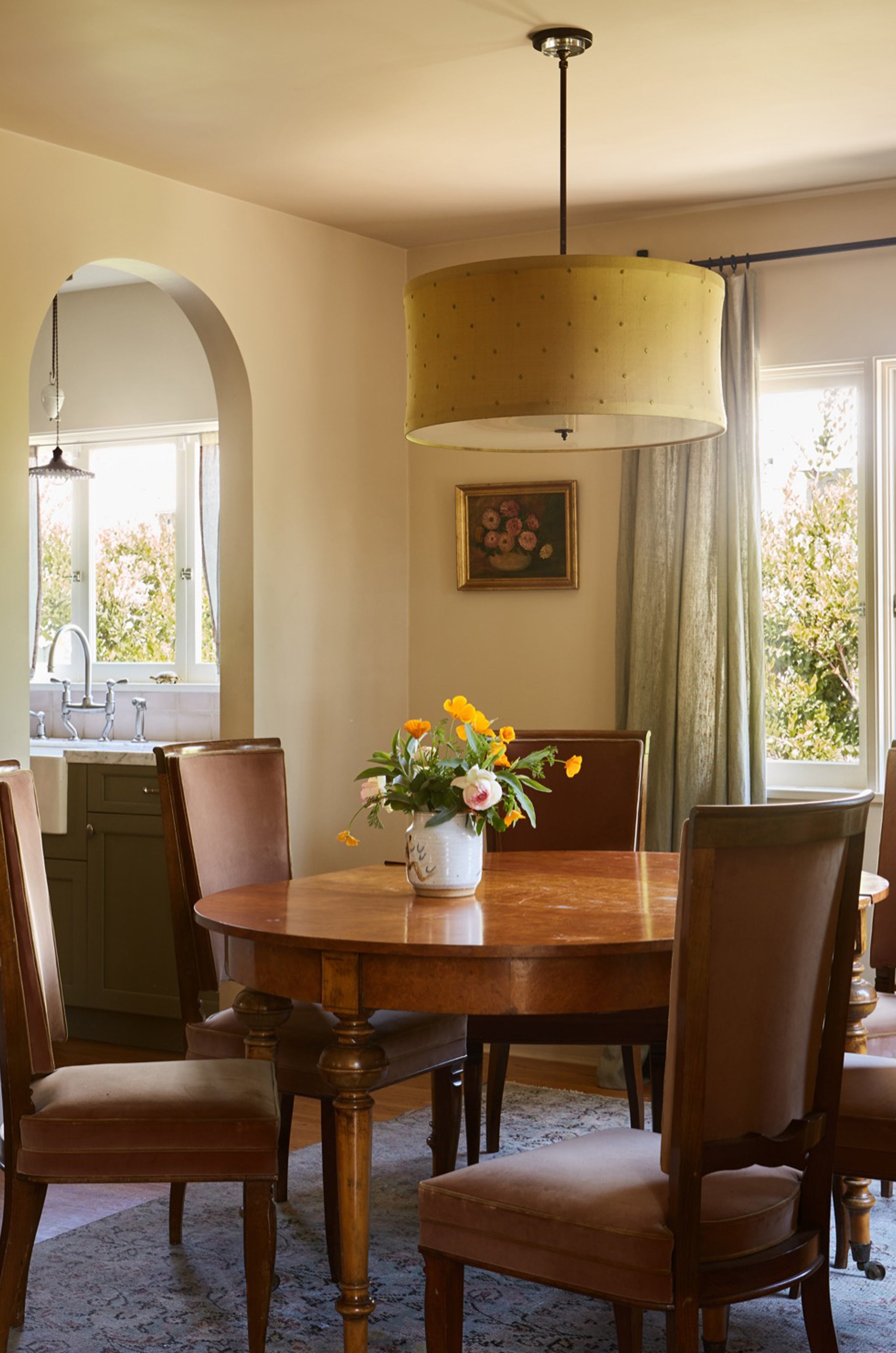 Chic dining rooms cirilo domine vase curtains simeona leona 