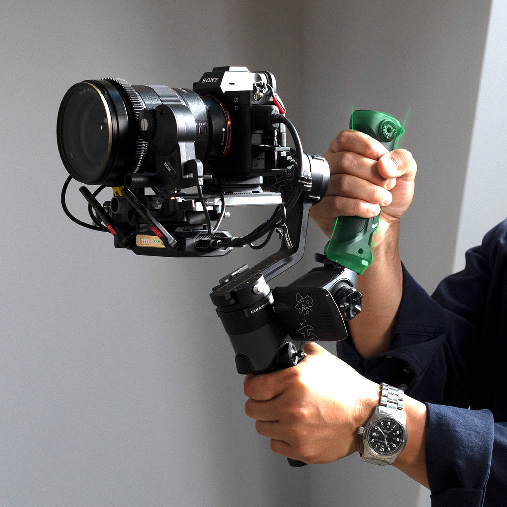 Shoot videos with Weebill 2 camera gimbal and use the sling handle to save efforts