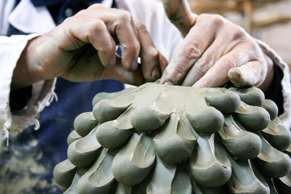 Pigna piccola H cm 12 in ceramica artigianale di Caltagirone fatta a mano