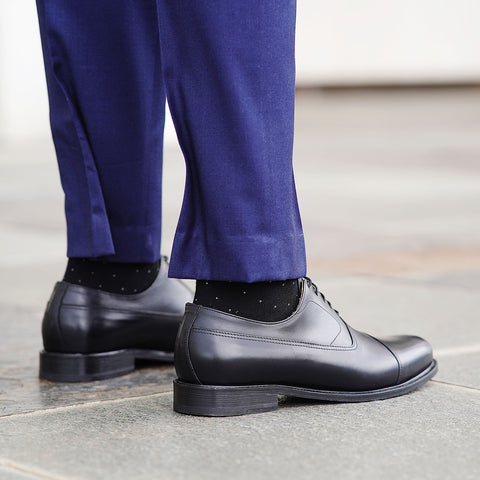 Black Oxford shoes for the office, weddings, meetings