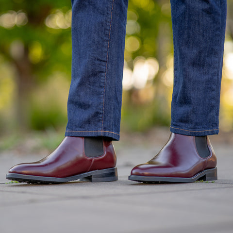 men chelsea boots in burgundy | Sparrods & Co