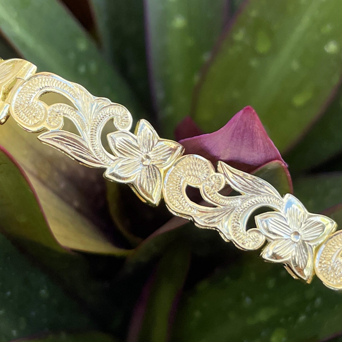 Hawaiian Scroll Link Cutout Bracelet in Gold Plated over  Silver