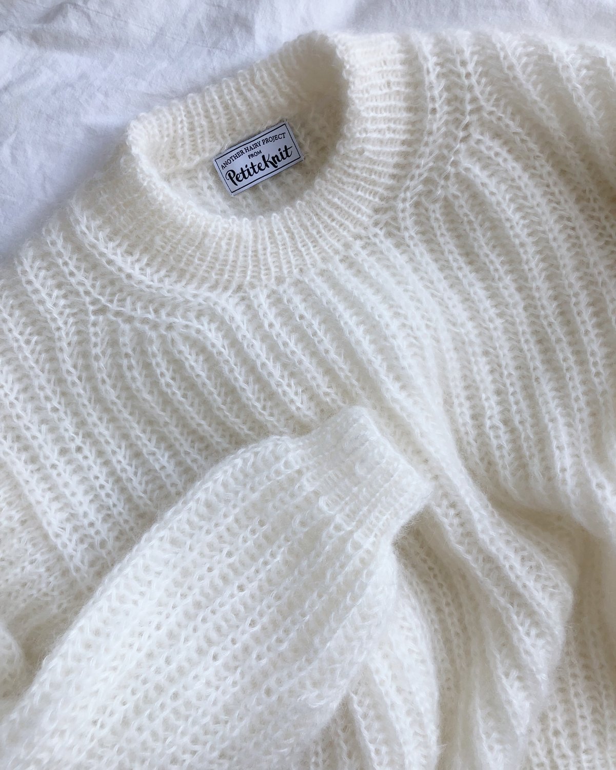 Strikkeopskrift September Sweater fra PetiteKnit –