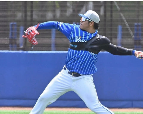 Yofrec Diaz NPB player wearing Kinetic Arm K2 Sleeve