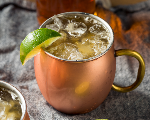 Kentucky mule with ice in copper mug