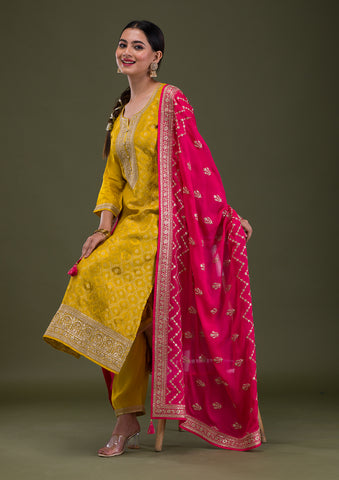 Haldi Function Dress Ideas | Yellow Dress Design For Haldi | Haldi Dress  Design For Bride Sister - YouTube