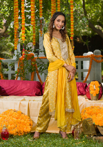Dress For Haldi – Buy Haldi Outfit For Bride Online – Koskii