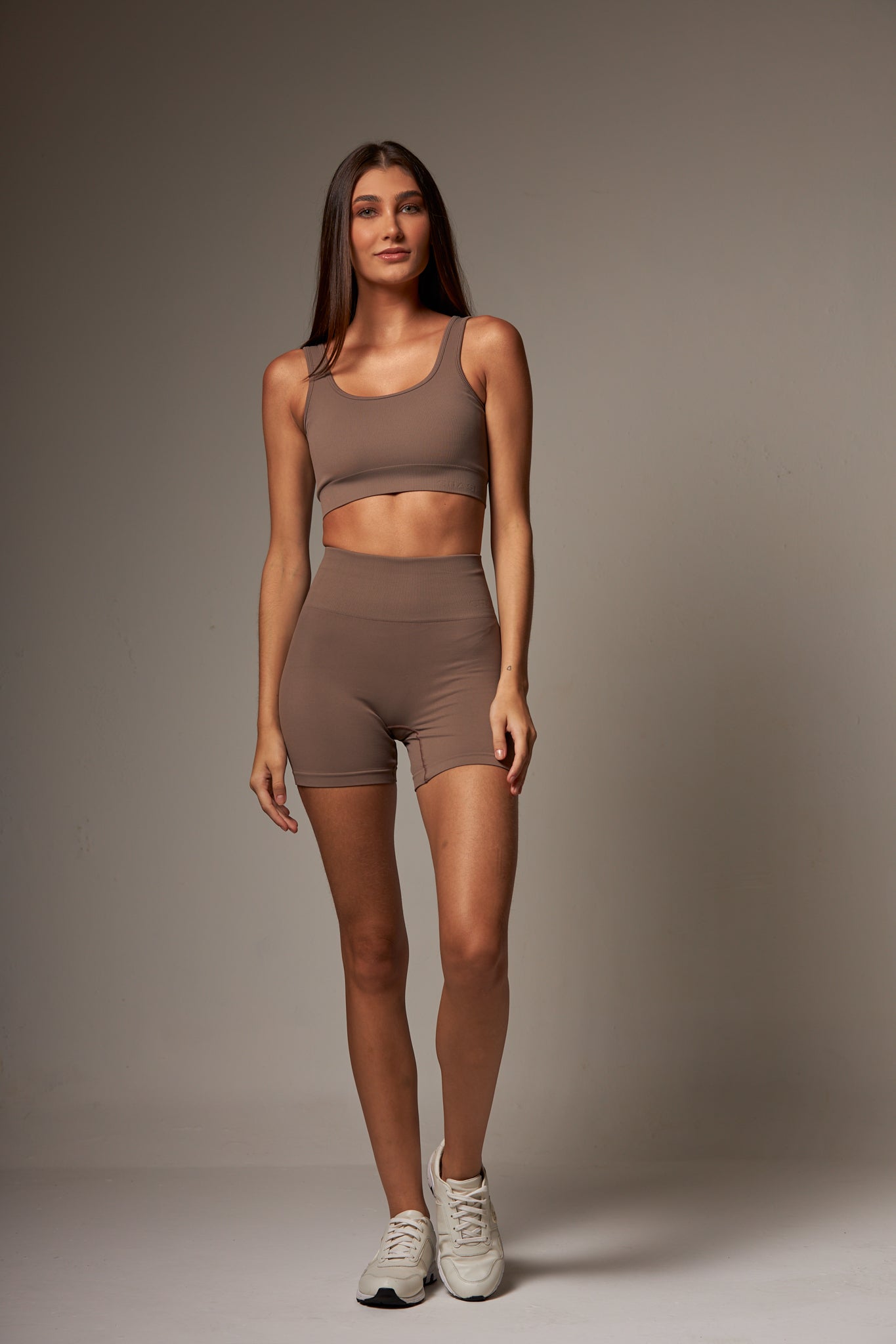Top Outsider Seamless Nude –