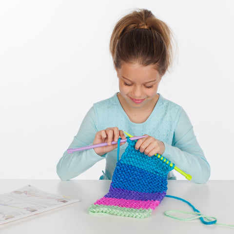 Knitting for Kids – Learn How to Knit with Quick Knit Loom – Faber-Castell  USA