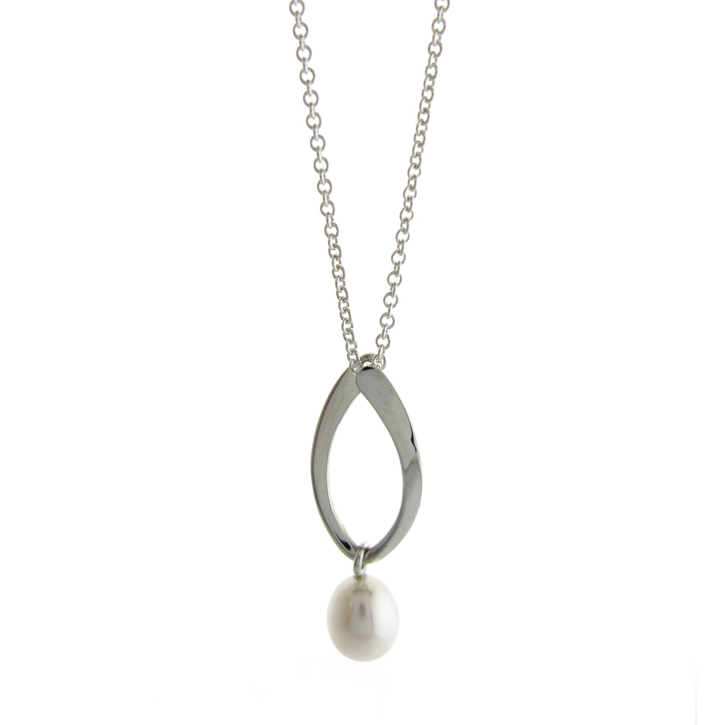 Hoop Freshwater Pearl Necklace | L. Moyer Designs