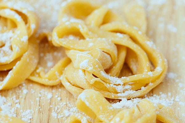 Fresh pasta is better with butter or cream-based sauces and fillings.