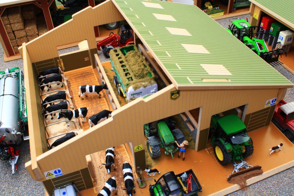 toy farm sheds