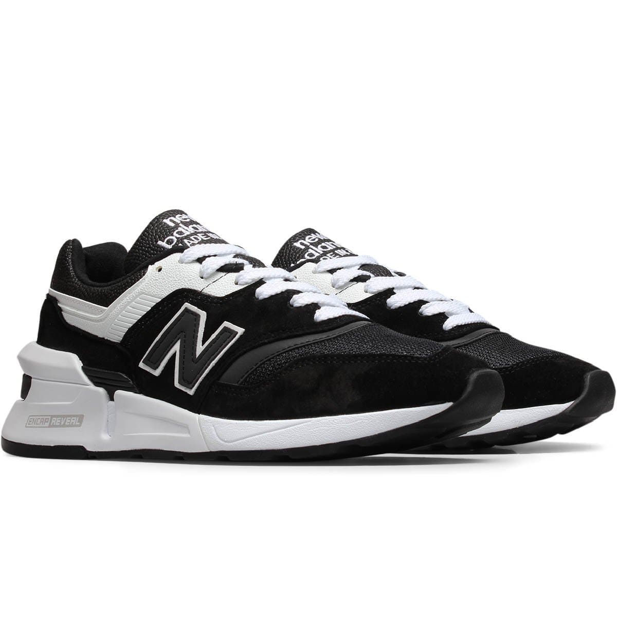 black new balance running shoes