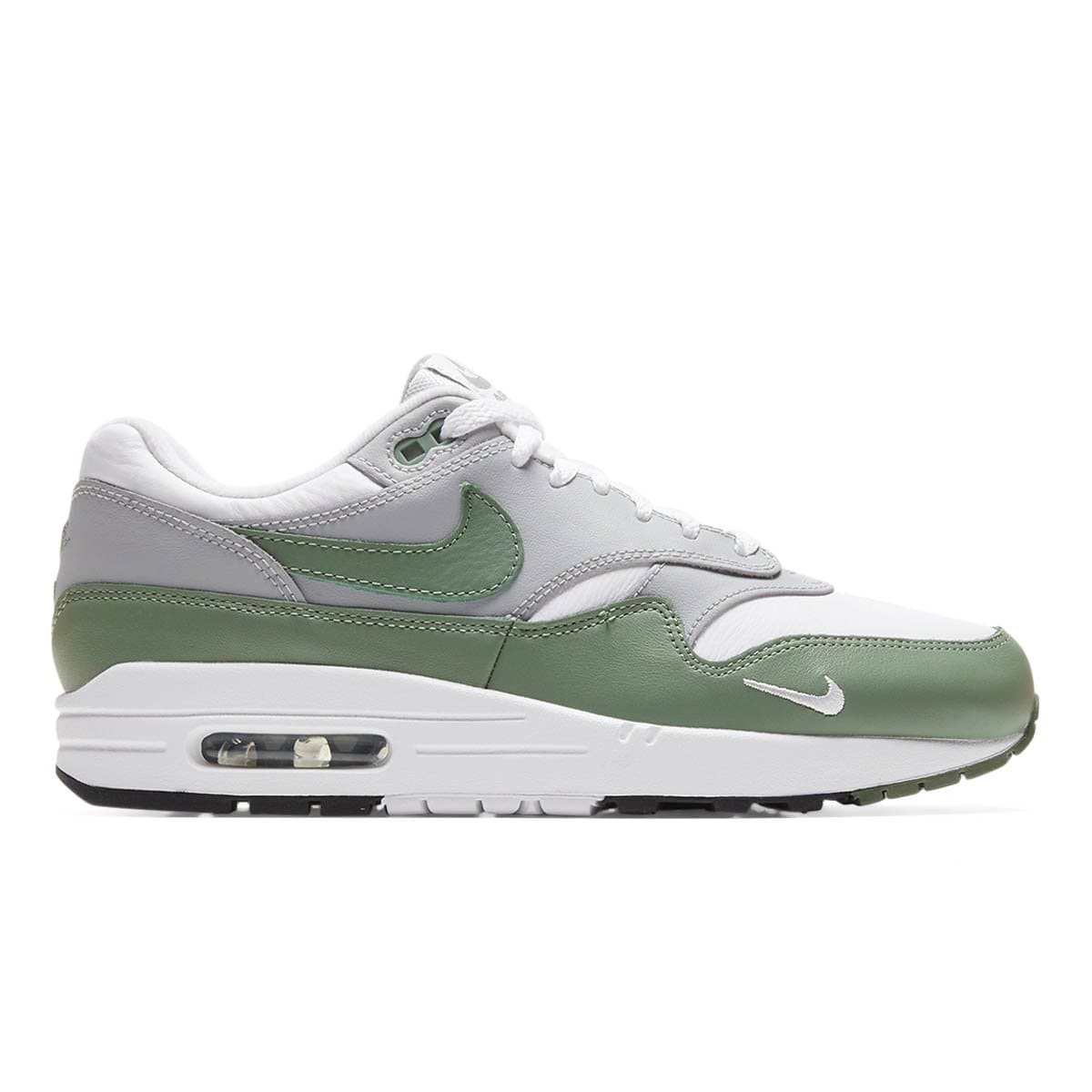 nike air max 1 trainers in grey