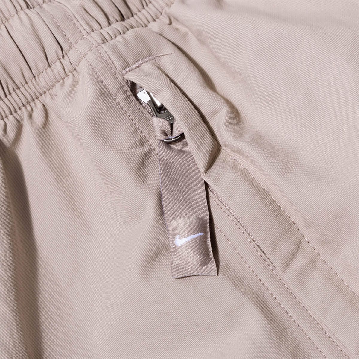 nikelab unisex solo swoosh shorts