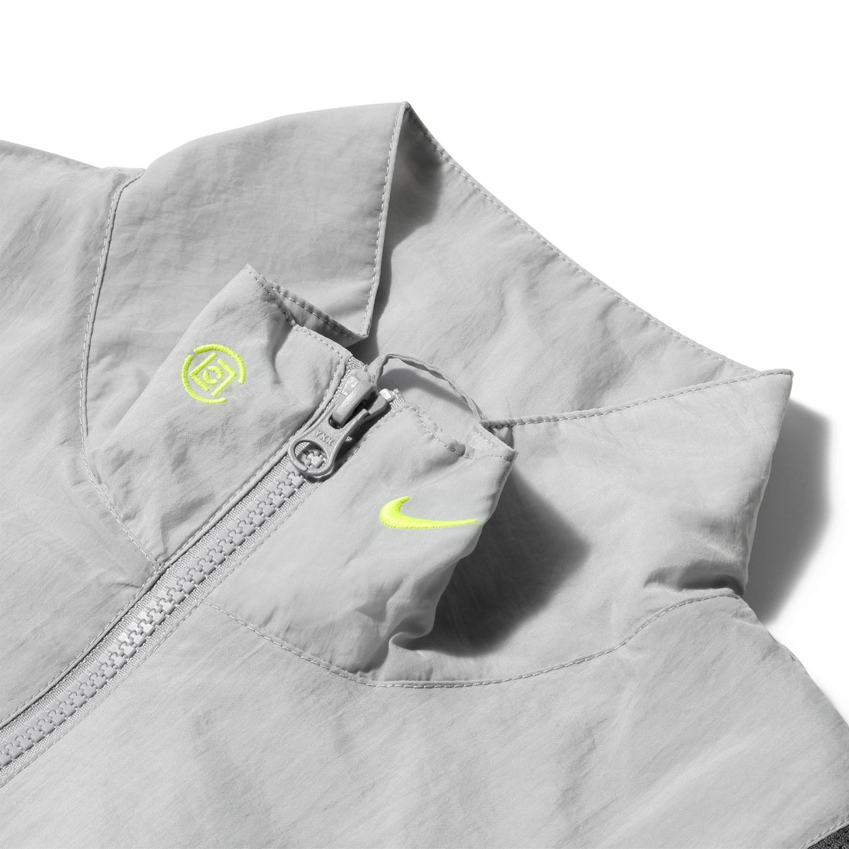 gray nike jogging suit