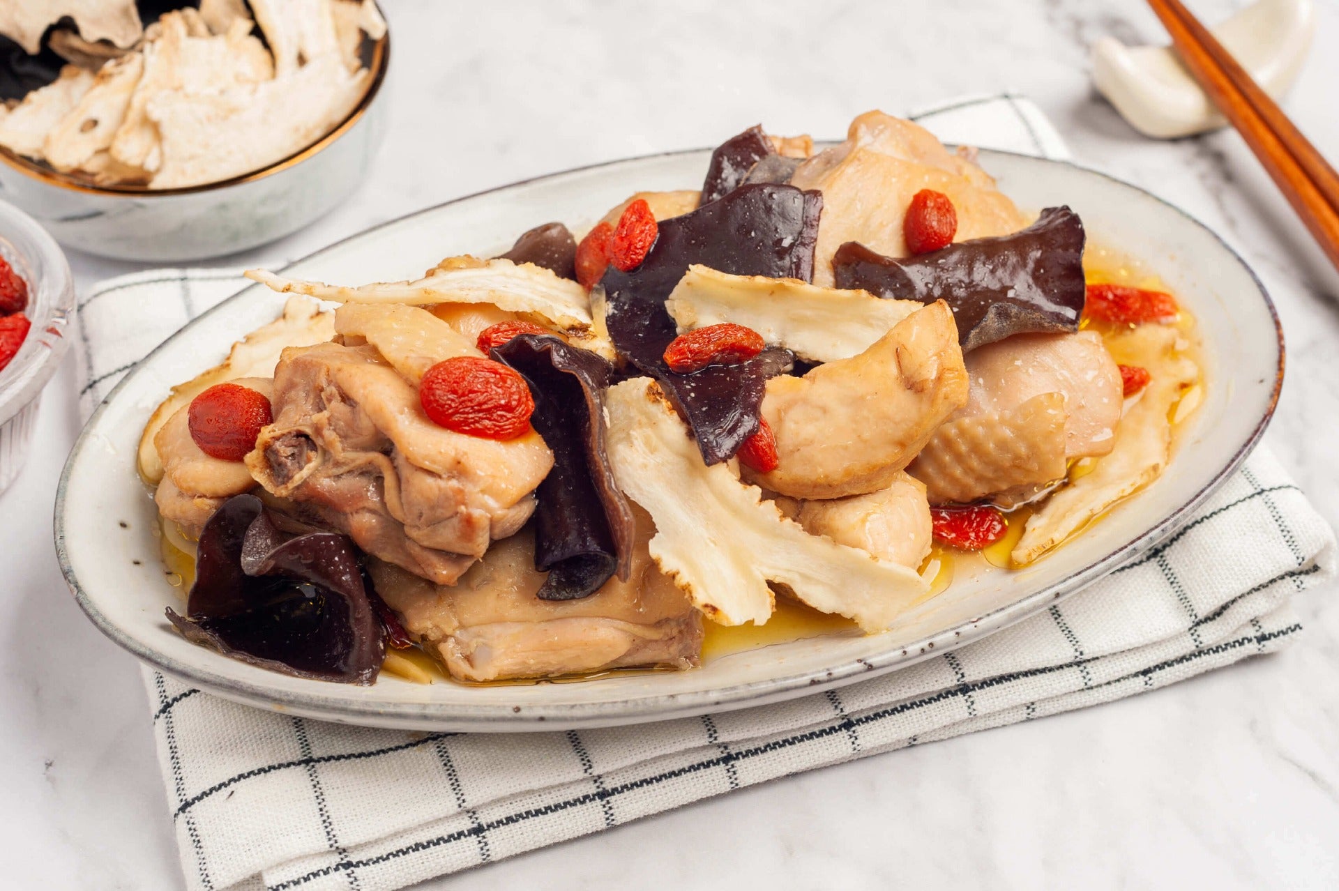 Braised Chicken with Dang Gui Black Fungus