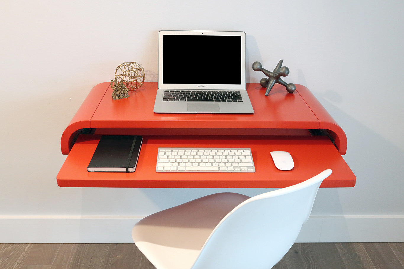 Оранжевый столик. Навесной стол оранж 22. Orange22 стол навесной. Настенный стол Minimal Wall Desk. Стол компьютерный стеклянный оранжевый.
