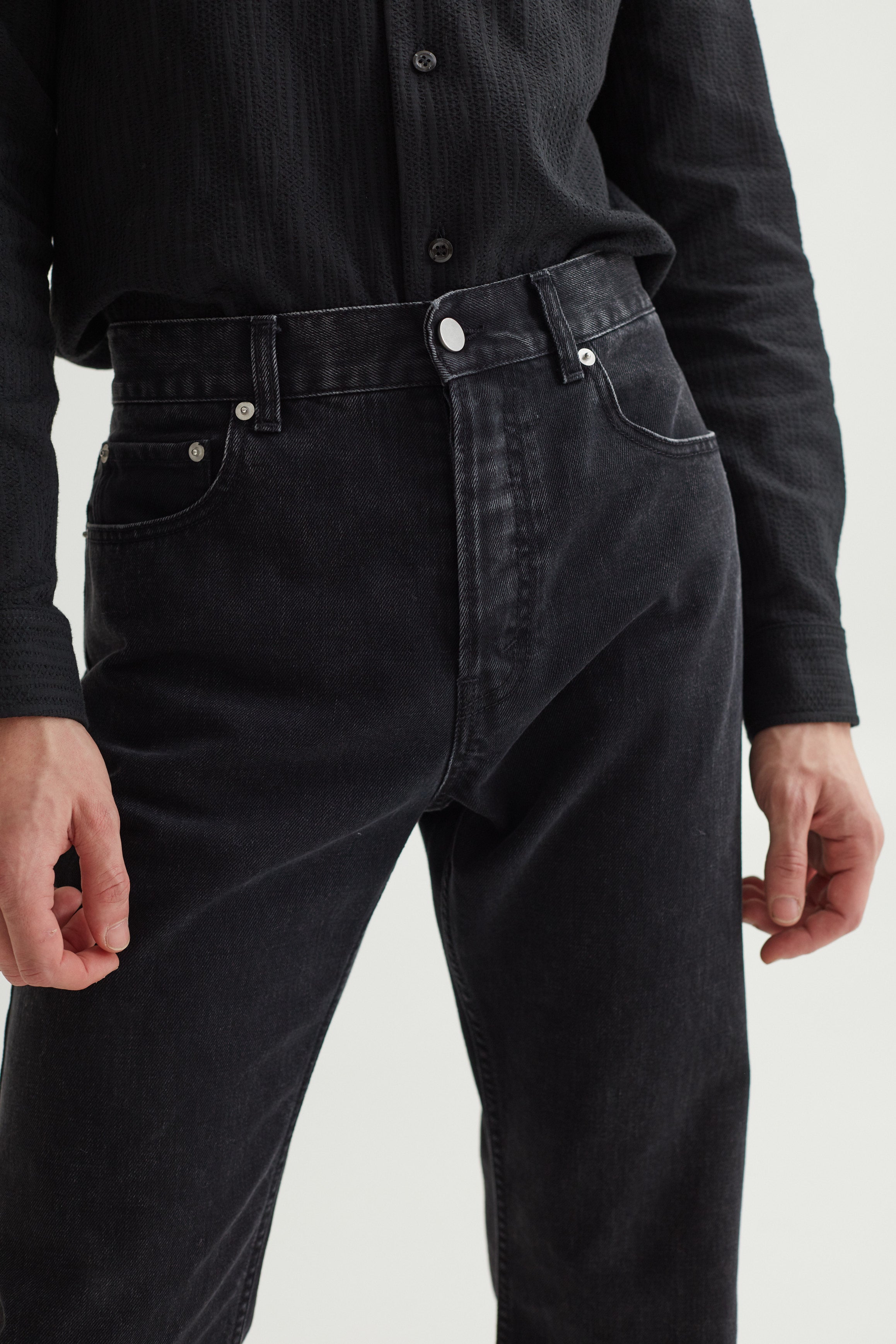 STRAIGHT CUT JEANS RINSED BLACK – Sefr 