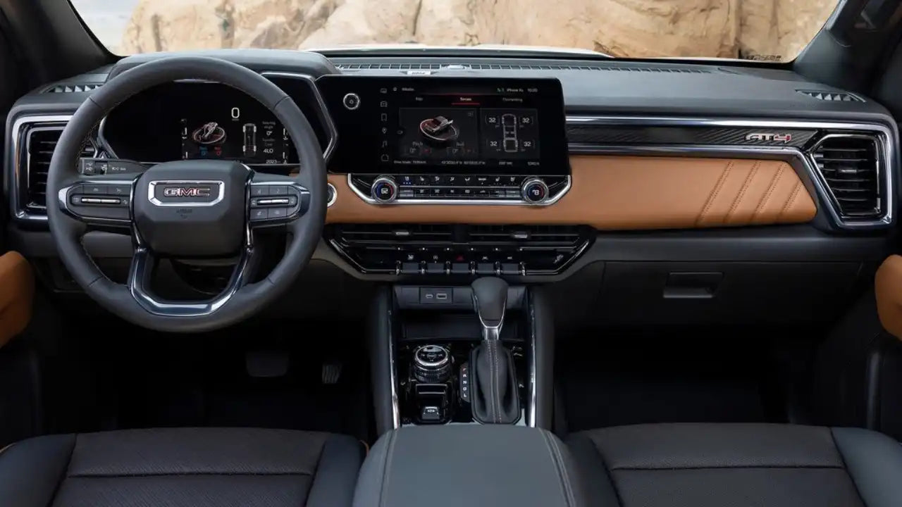 GMC Canyon تخلق الفارق بتصميمها الداخلي الأنيق