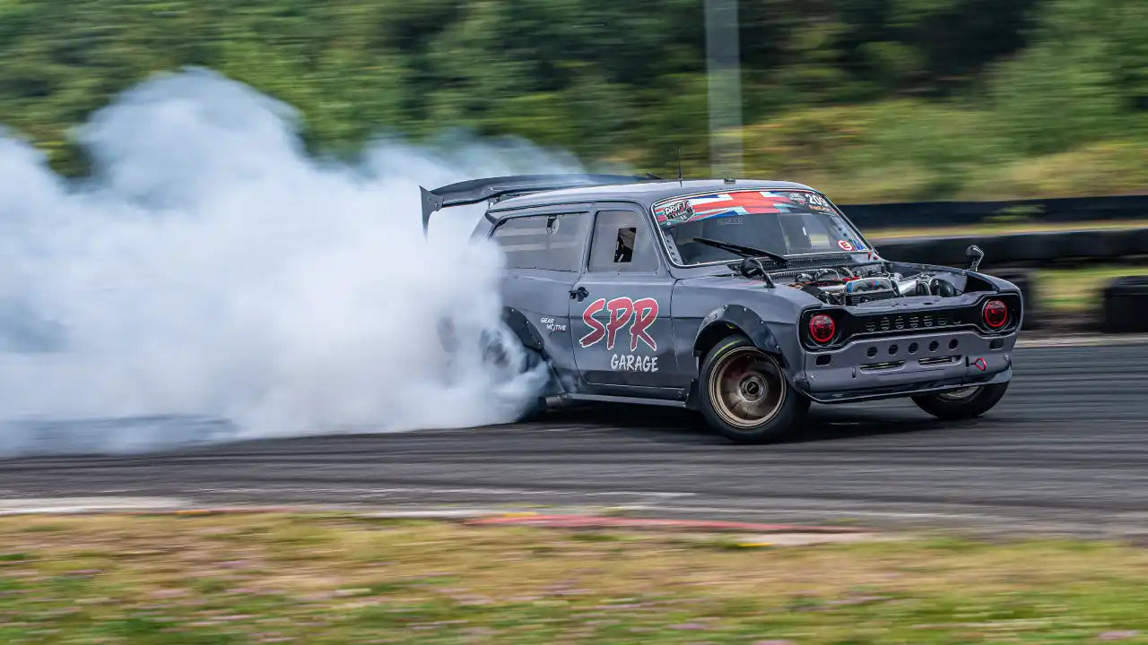 a spoiler can improve the aerodynamics of a car