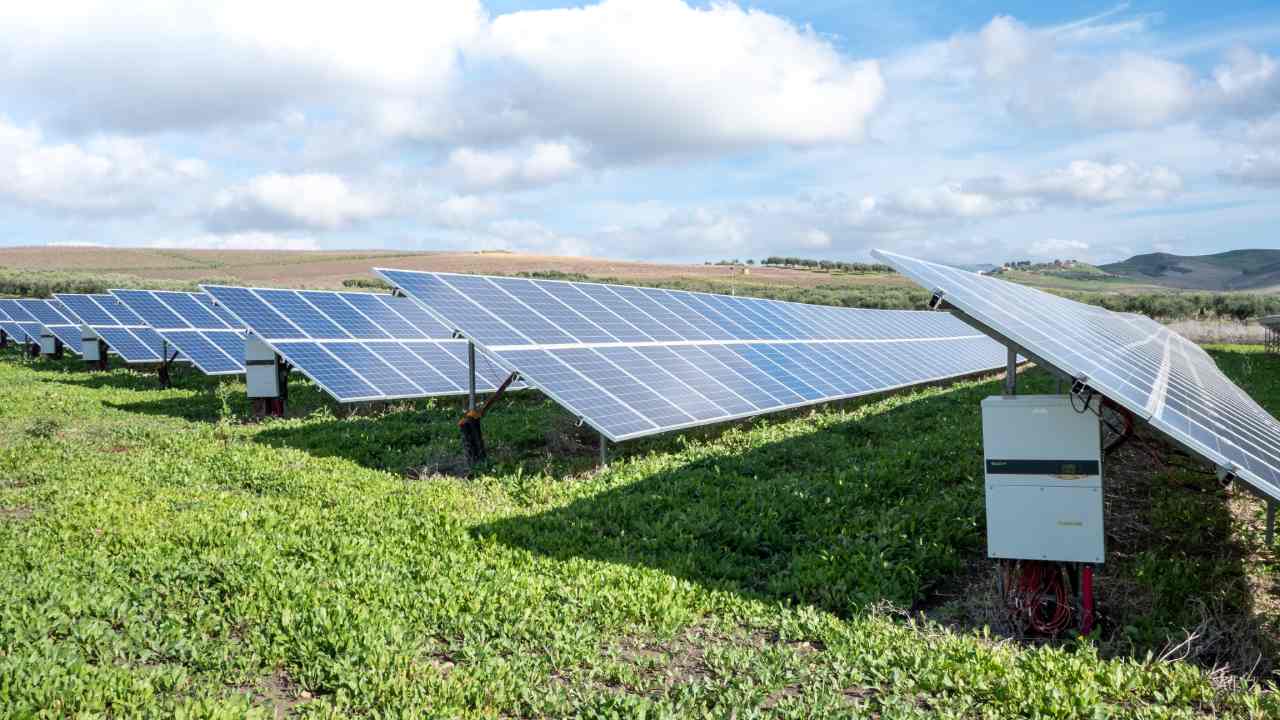 Nachhaltige Energie in Form von Solarmodulen