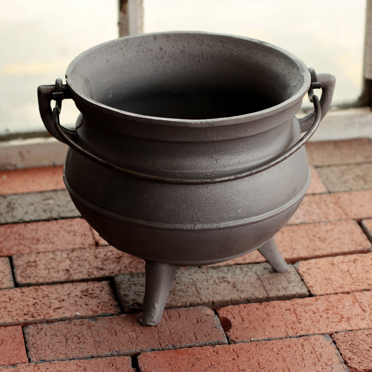 Lehman's Campfire Cooking Kettle Pot - Cast Iron Potjie Dutch Oven