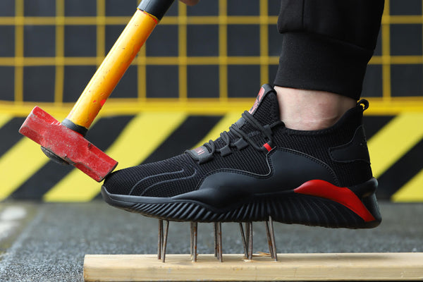 Steel-toe and puncture resistance of the Kivini Black Red shoes.