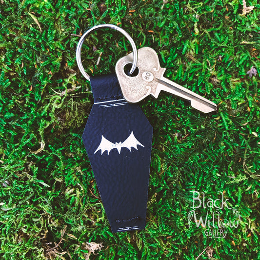 Woolly Made Clip Keychain—Brown/Black – The Art Institute of