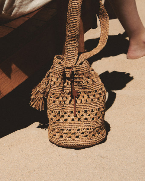 Manebi | Weaving Raffia Beach Bucket - Palm Leather Tag - Tan Weaving ...