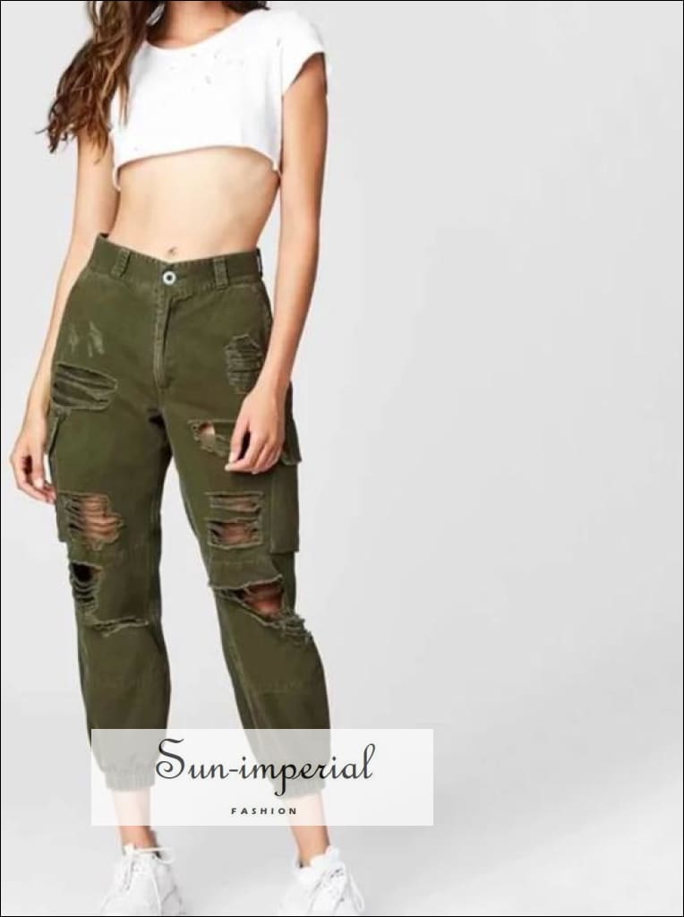 women's black capri cargo pants