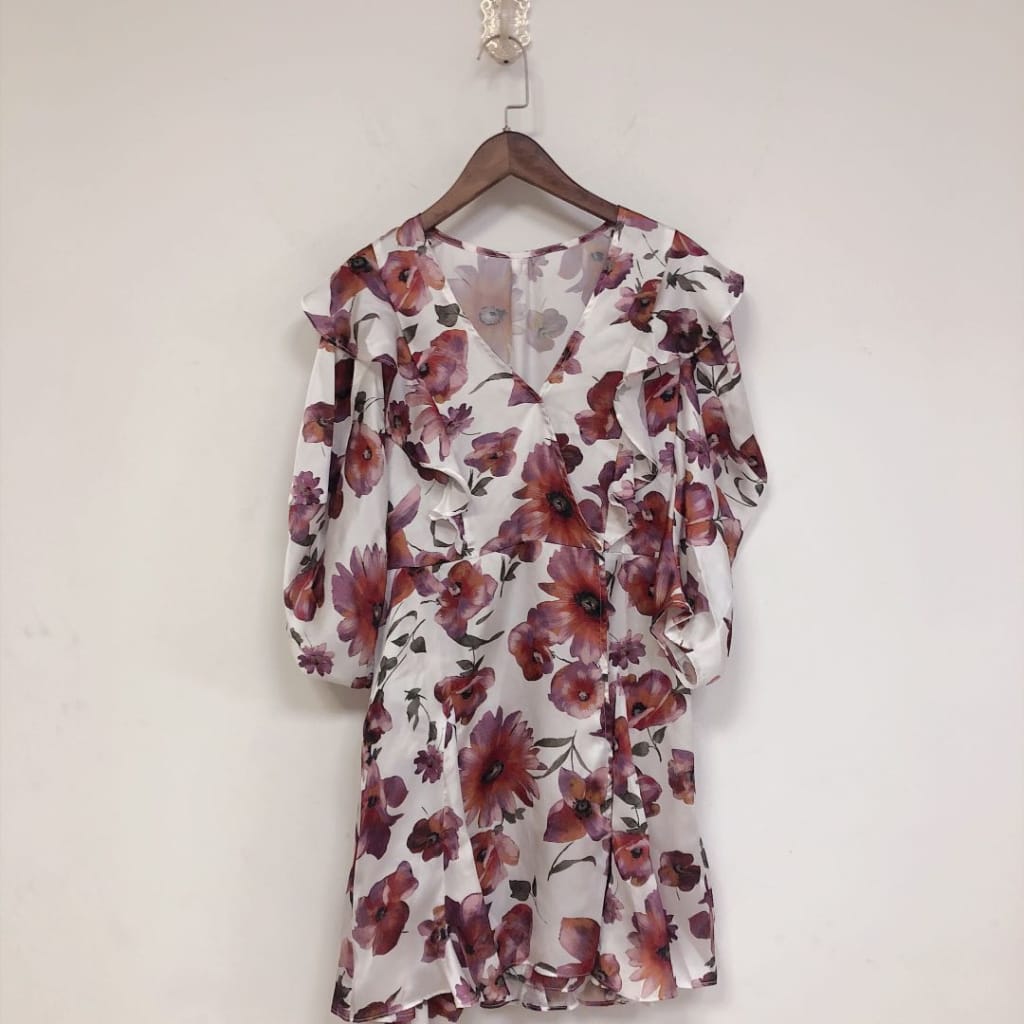 White Red Floral Mini Dress with Short Puff Sleeve V-neck Ruffles detail