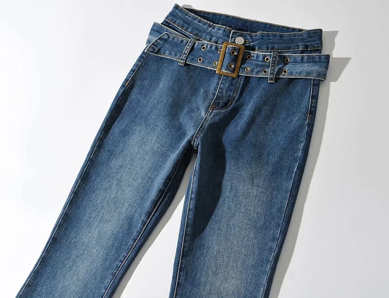 Women Blue High Waist Flare Jeans with Belt