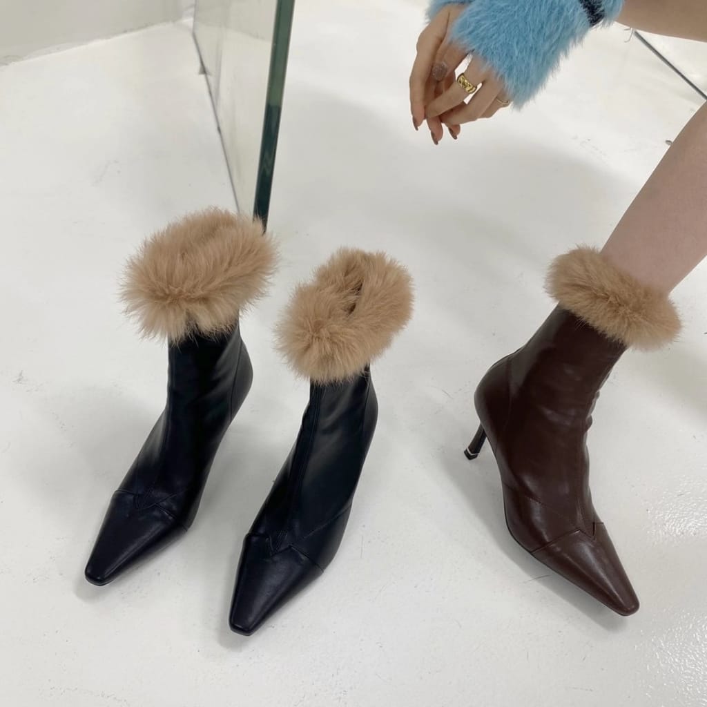 Women Black Pointed Toe Ankle Boots with thin High Heels back Zipper and Brown Fur detail Booties