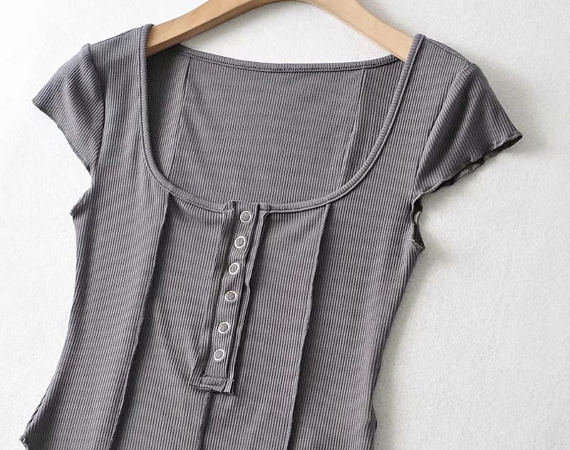 Women Light Grey Scoop Neck Buttoned Short Cap Sleeve Curve Hem Fitted top with Seam detail T-shirt