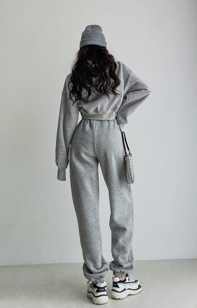 Sun-imperial Women Grey Cropped Drop Shoulder Kangaroo Pocket Fleece Hoodie Sweatshirt & Sweatpants