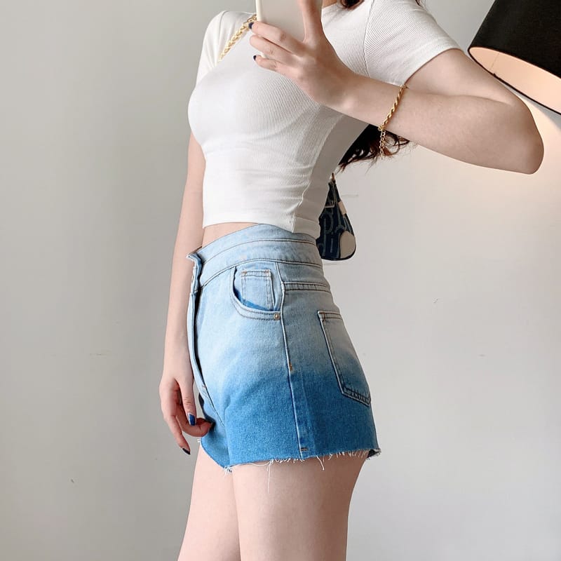 Women Blue High Rise Two Tone Ombre Denim Shorts with Raw-cut Hems