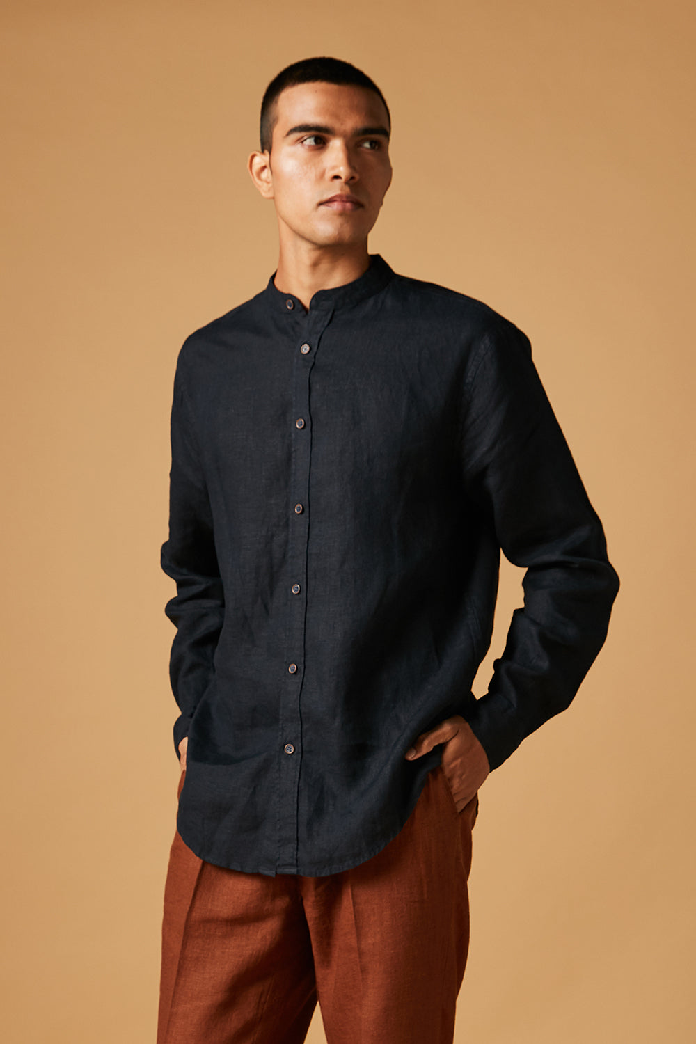 Kohl Linen Band Collar Shirt – Saphed