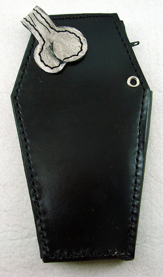 Coffin-shaped wallet chain in vegetable leather hand carved with a pen –  Another Way of Life